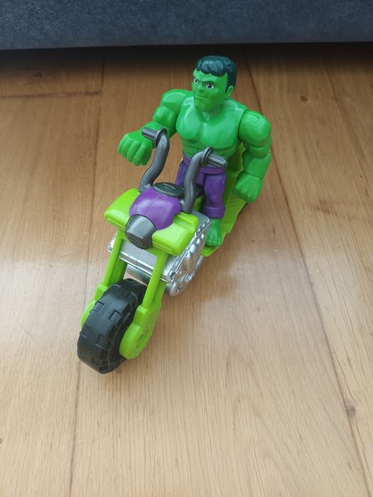 Conjunto de figuras de super heróis