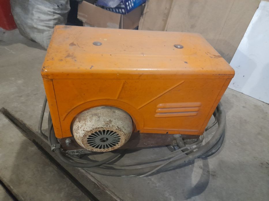 Компрессор повітряний.