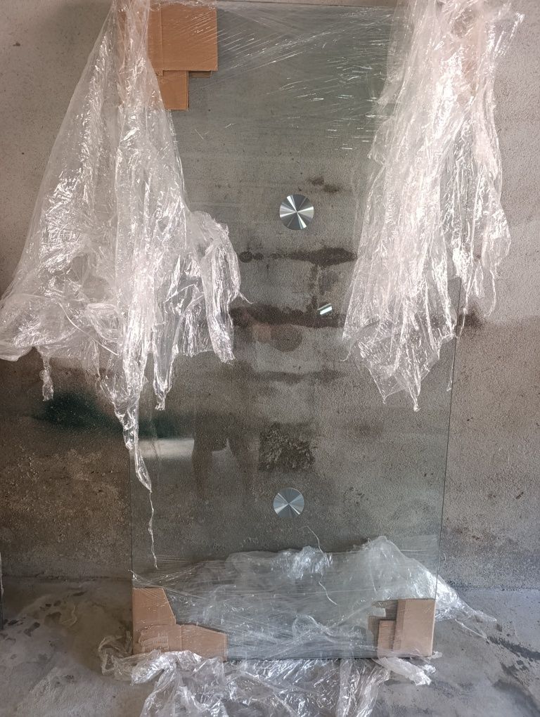 Mesa de sala - tampo de vidro