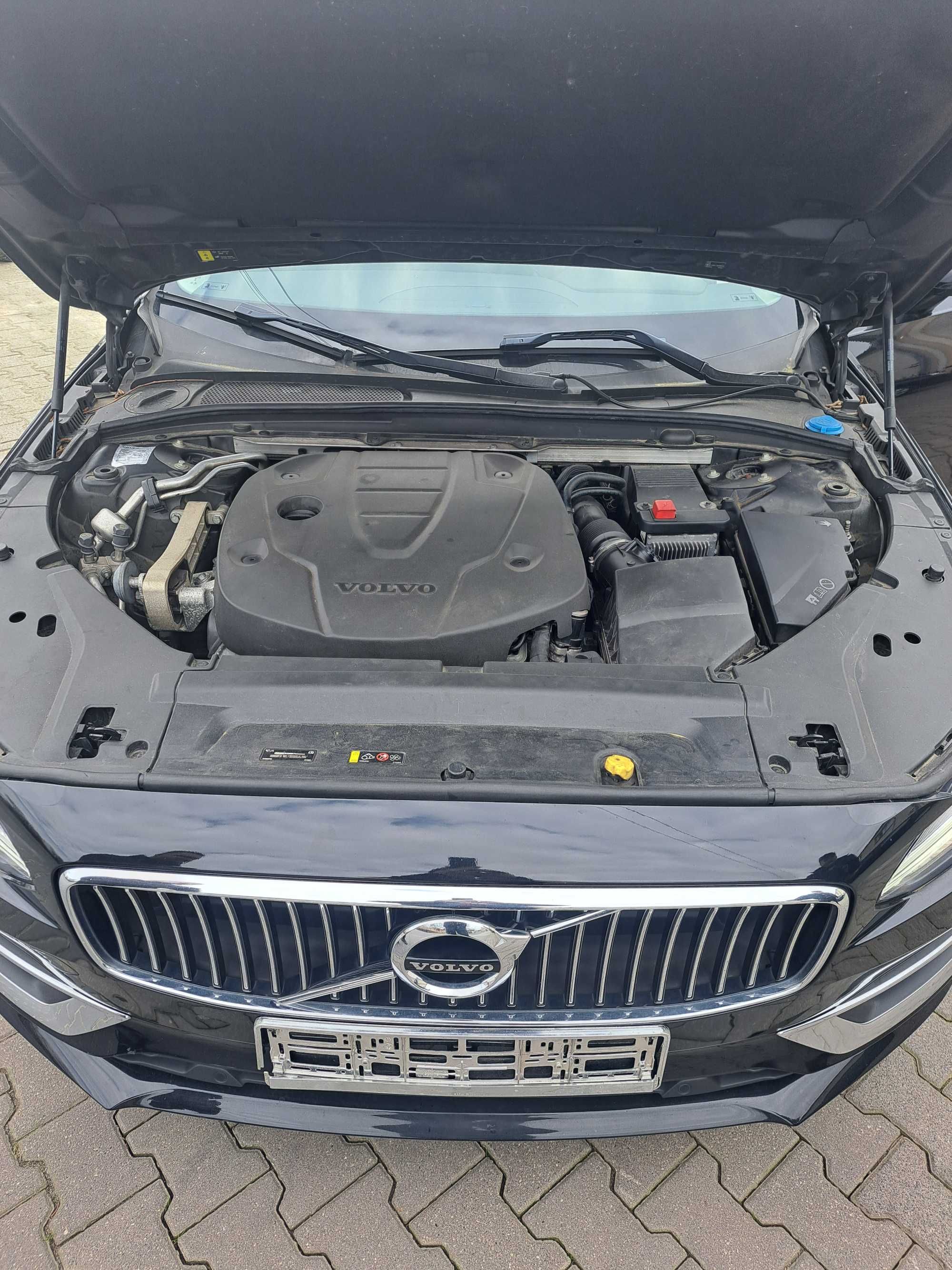 Volvo S-90 D-3 150 KM  2018 r  INSCRIPTION  AUTOMAT