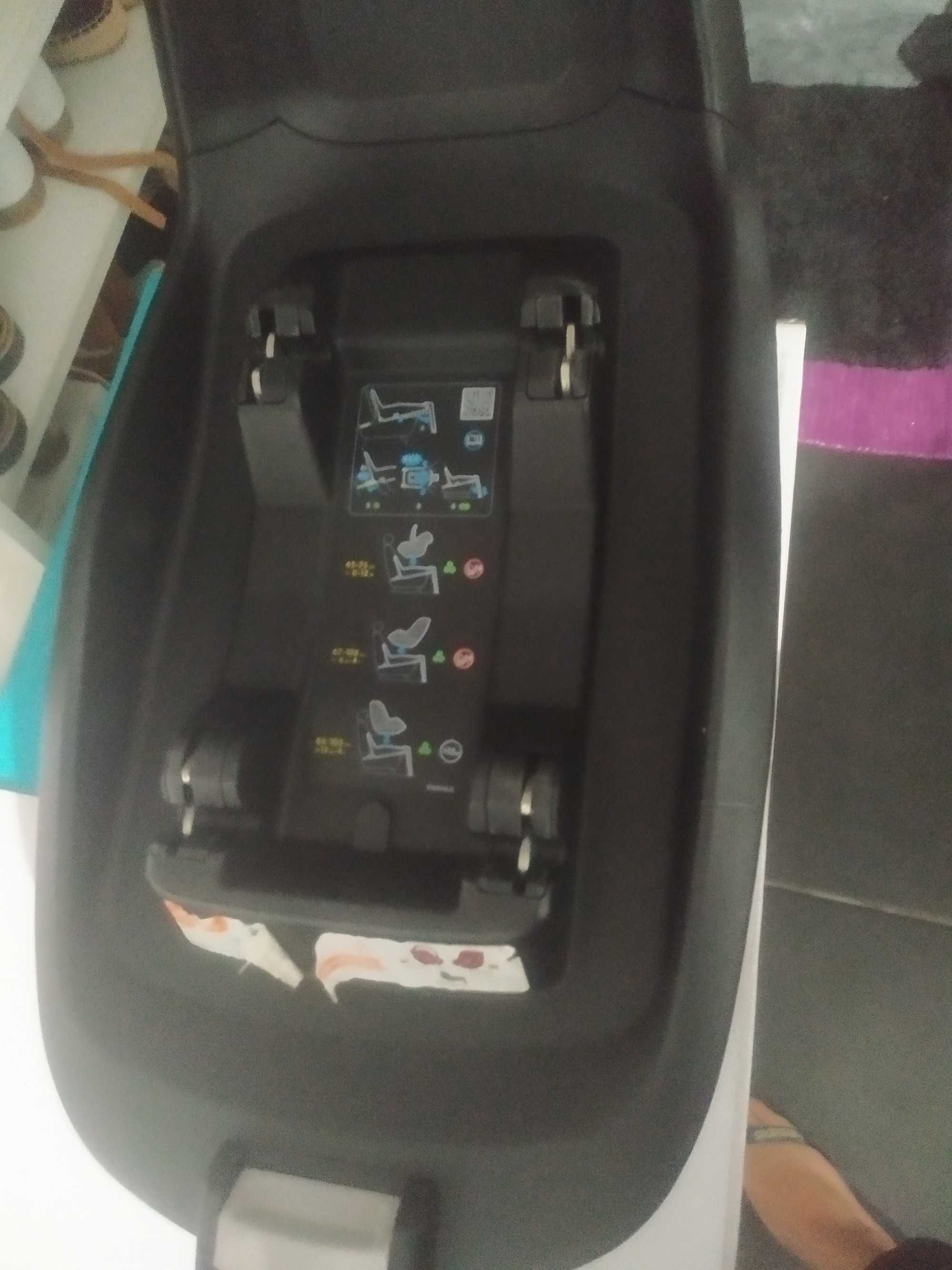 Base Isofix 2wayfix para colocacao no automovel