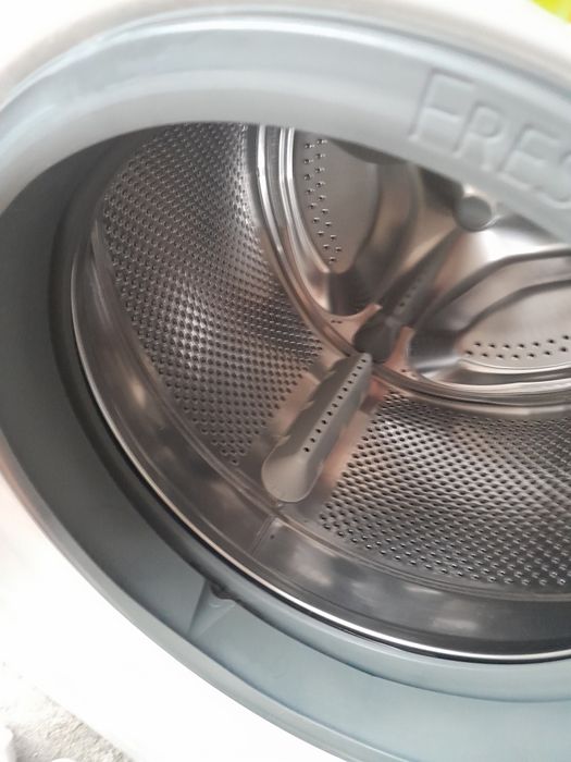 Maquina lavar whirpooll 9 kg