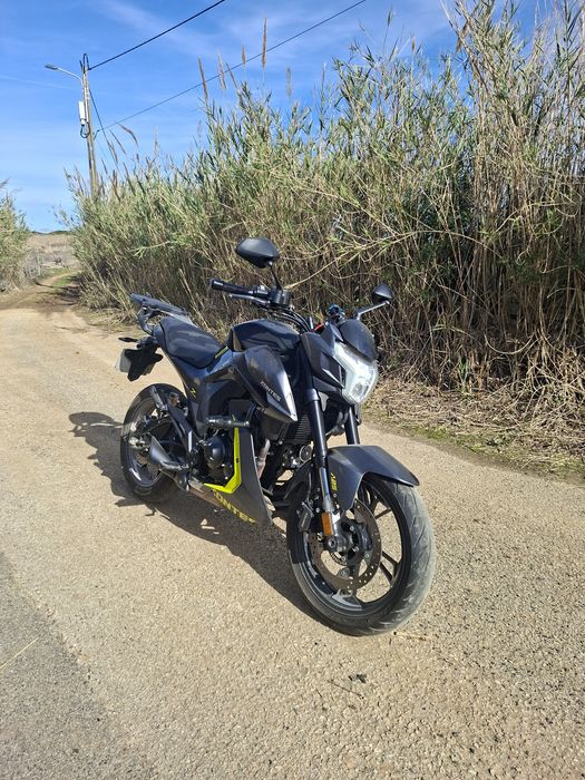 Zontes 125 Z2 LCD – 2024 – 8.000 km