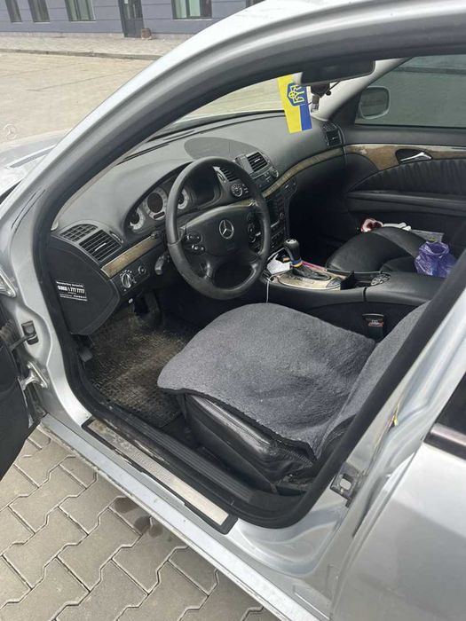Продам машину Mercedes-Benz  E-Class