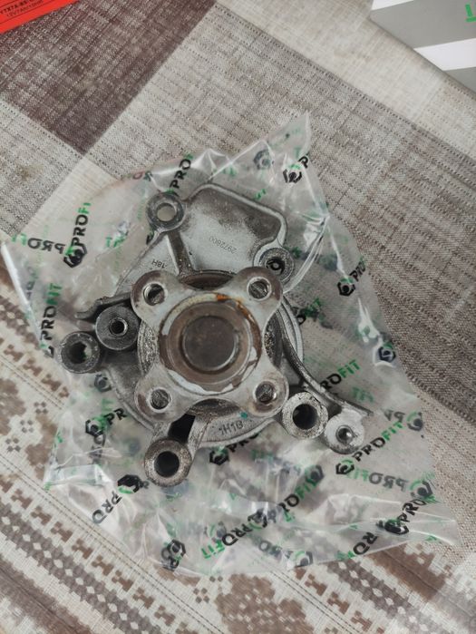 Помпа від 2.0 бензин