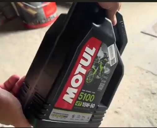 Моторне масло Motul 15w50