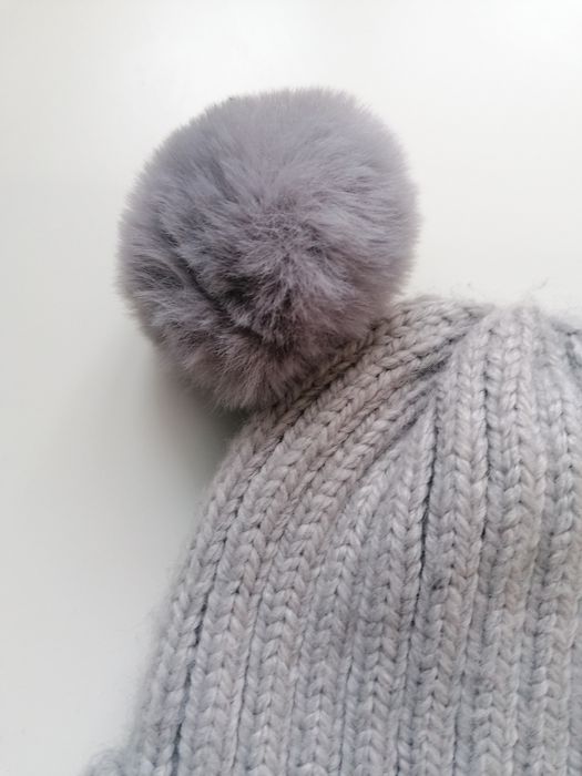 Czapka zimowa dziecięca Tu z pomponami