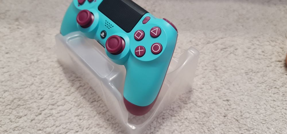 Pad ps4 ori z Japonii  Bardzo dobry stan