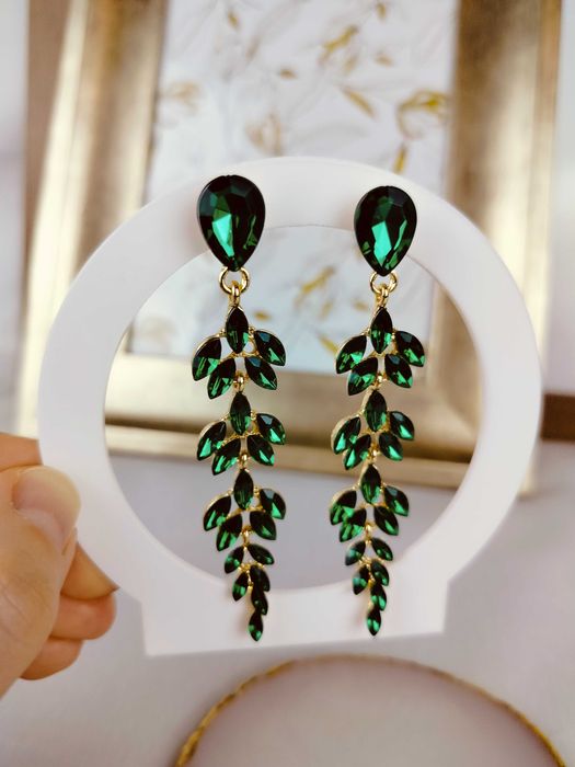 Nowe zielone kolczyki długie wiszące glamur eleganckie