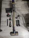 Dyson V12 zestaw sprawny używany