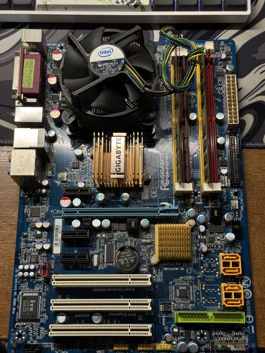 Gigabyte GA-p35ds3l+Core 2 duo e6550+ 5GB RAM