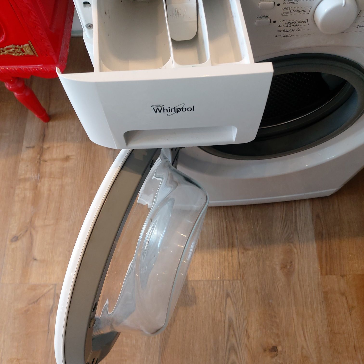 Máquina  de lavar roupa