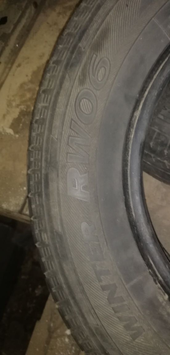 Шина 1шт.роспаровка Hankook 235/65R16c.