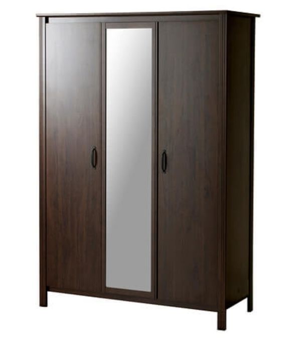 Roupeiro Brussali IKEA castanho