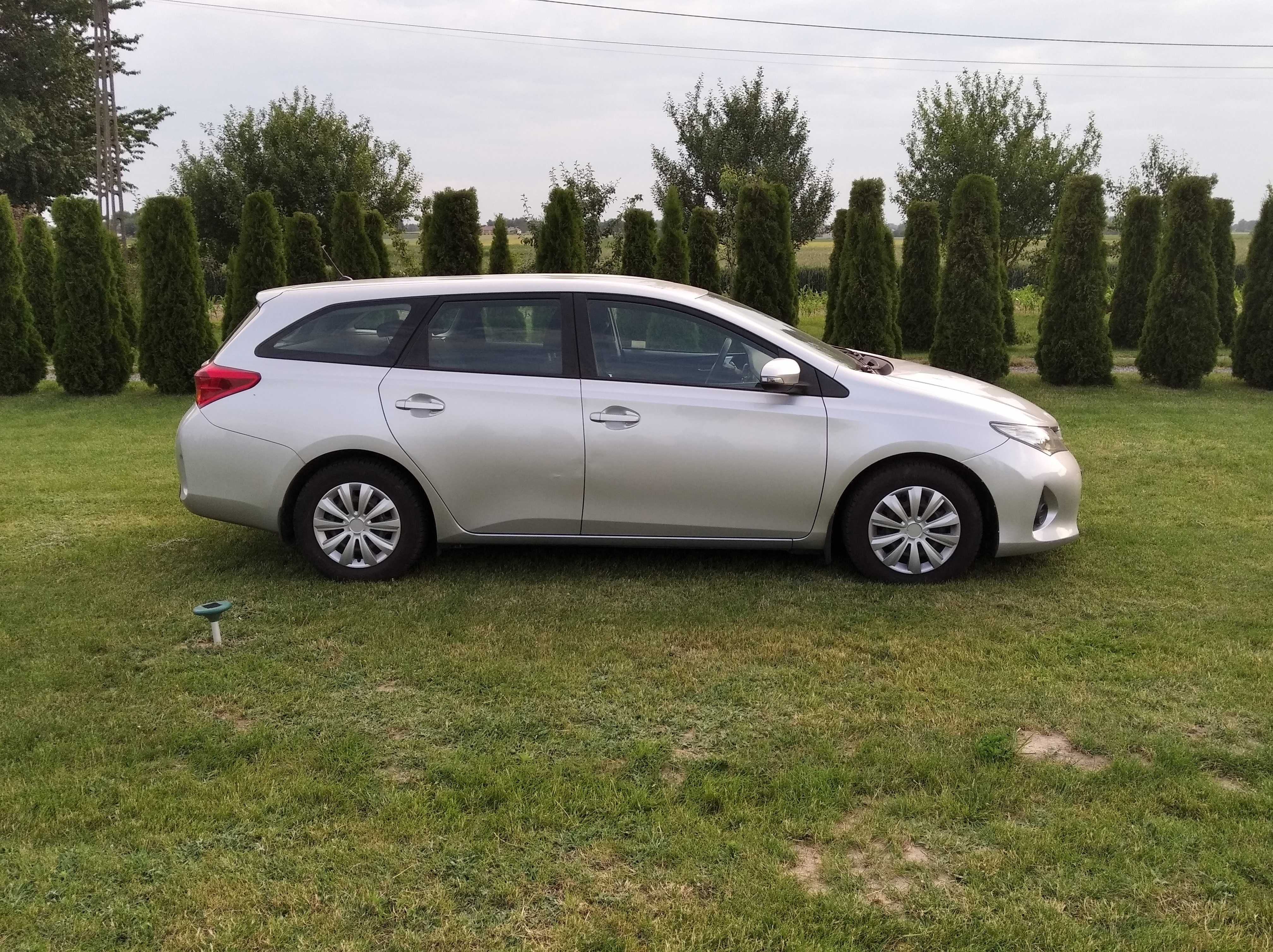 Toyota Auris 1.4 d z 2015r salon Polska