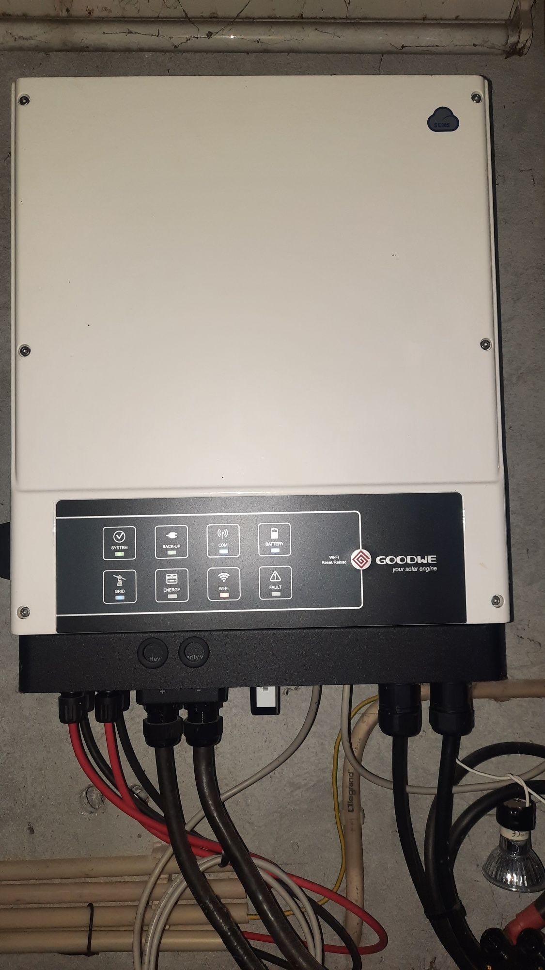 Inverssor solar goodwe3648