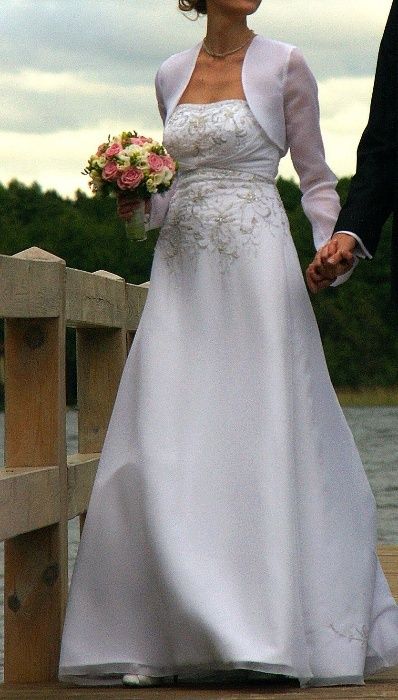 Suknia ślubna 38 M litera A srebrne elementy tren gorset