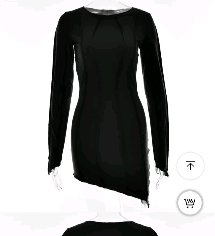 Чорна сукня з швами