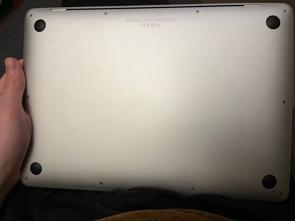 MacBook Air 13 2020 M1 8 Gb Ram 256SSD