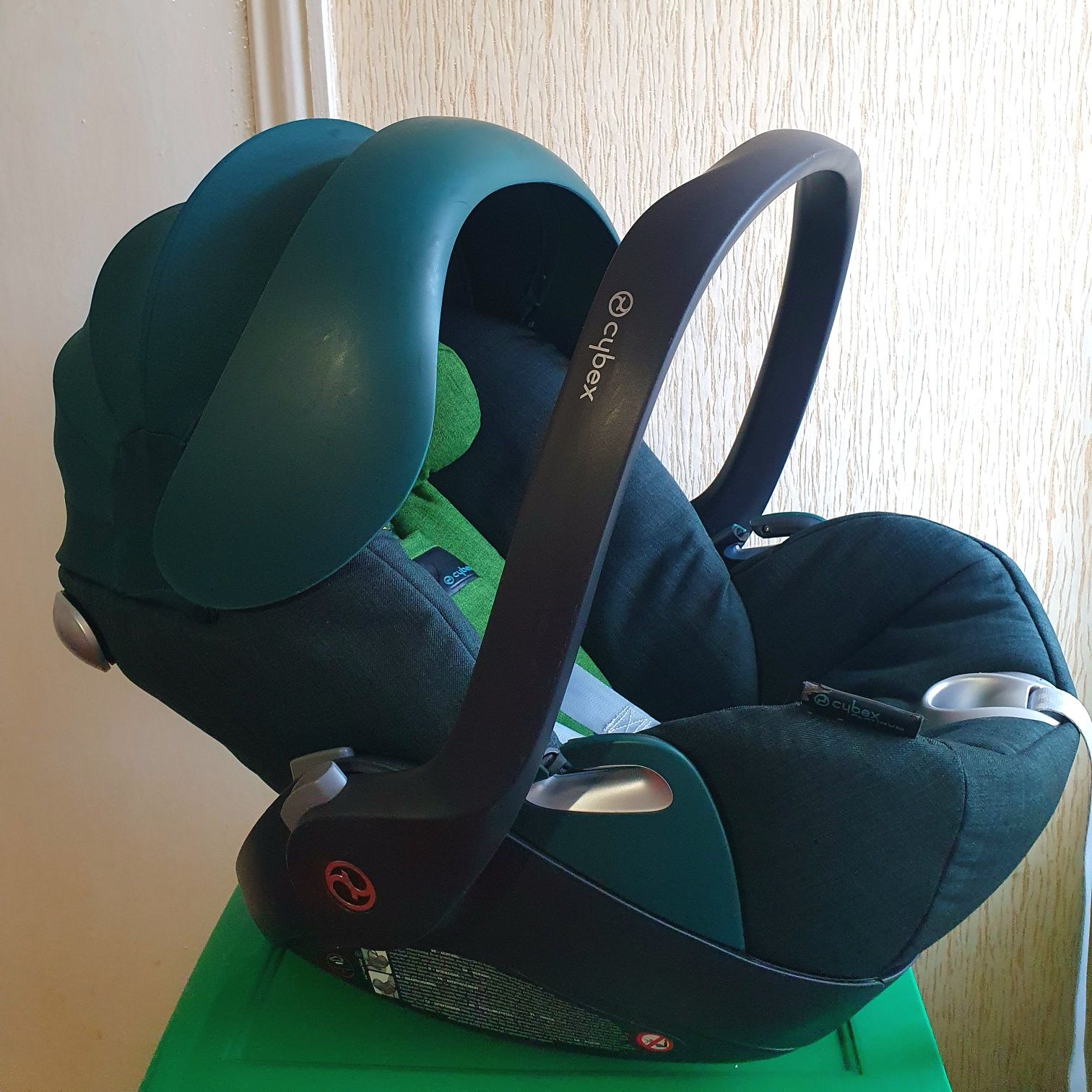 Автокрісло Cybex Cloud Q Plus Platinum