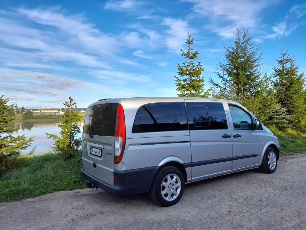 Wynajem busa 9 osobowego Renault Trafic wypożyczalnia busów z hakiem