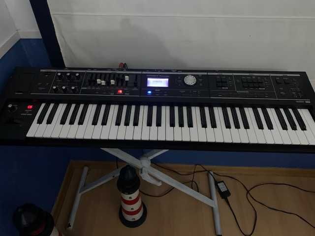 Teclado Sintetizador Roland VR -09