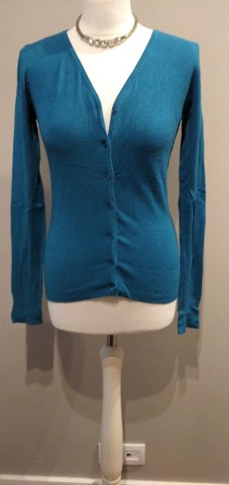 Niebieski błękitny sweterek zapinany na guzki M