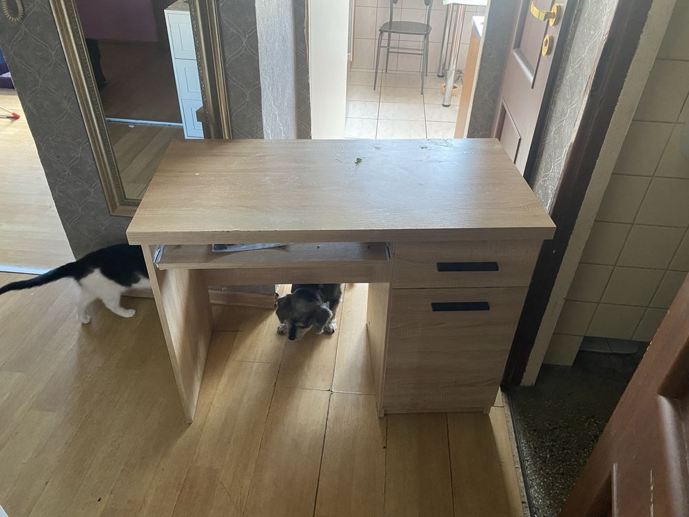 Sprzedam biurko drewniane