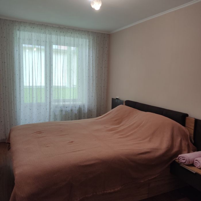 Трикімнатна,Проспект Незалежності.