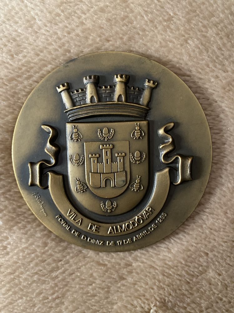 Medalha em bronze comemorativa do foral da Vila de Almodôvar