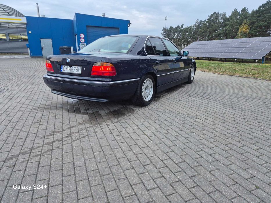 Sprzedam bmw e38 728i