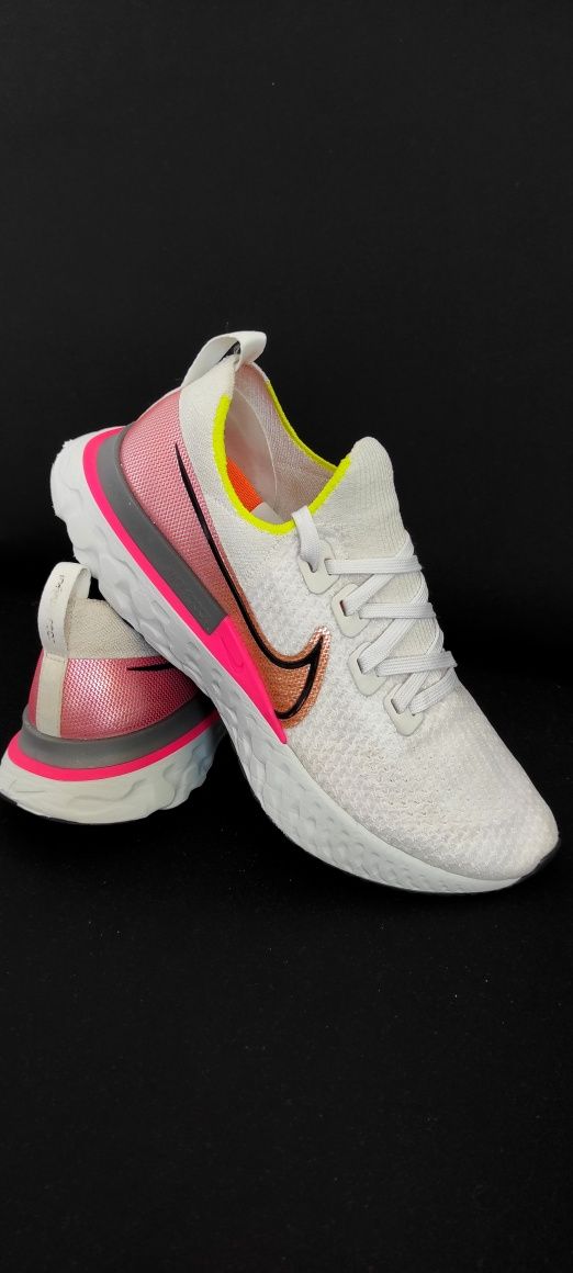 Nike React Infinity Run Flyknit rozmiar 40,5 (26 cm)