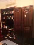 Mobília de quarto ou escritório com roupeiro e colchão 200.