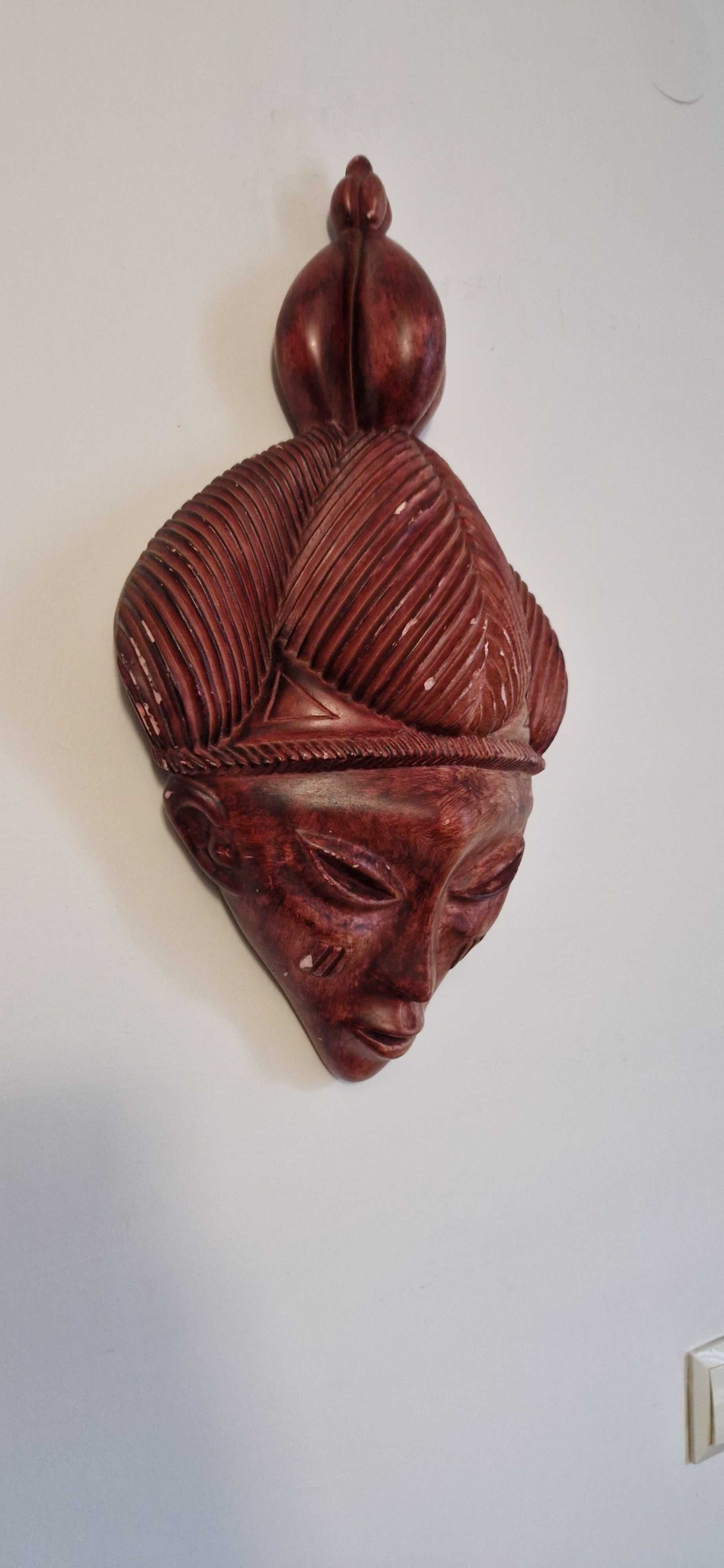 Ogromna afrykanska maska rzezba sztuka rdzenna czarna afryka plemienna