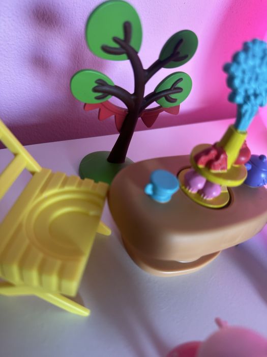 Zestaw figurek świnaka Peppa „na herbacie”