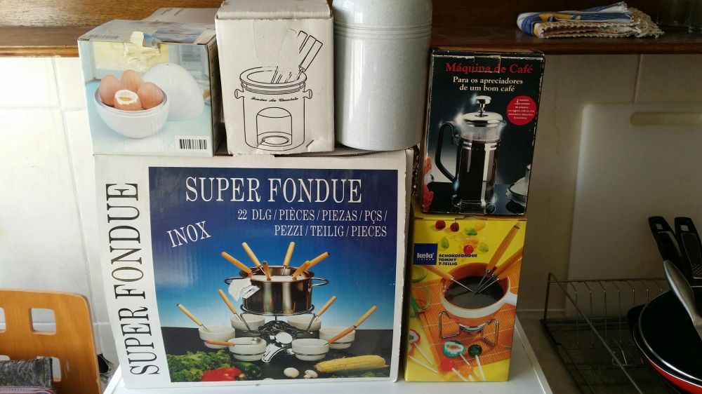 Lote mala e fondue e maquina cozer ovos e termo