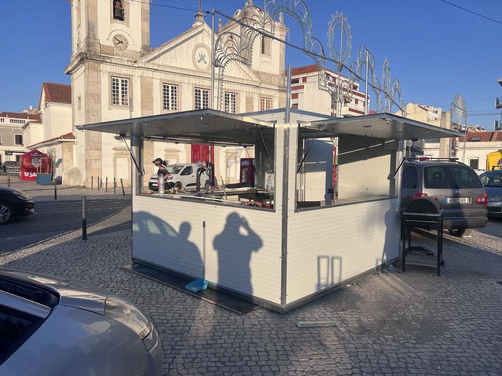 Quisoque e food truck para tasquinhas