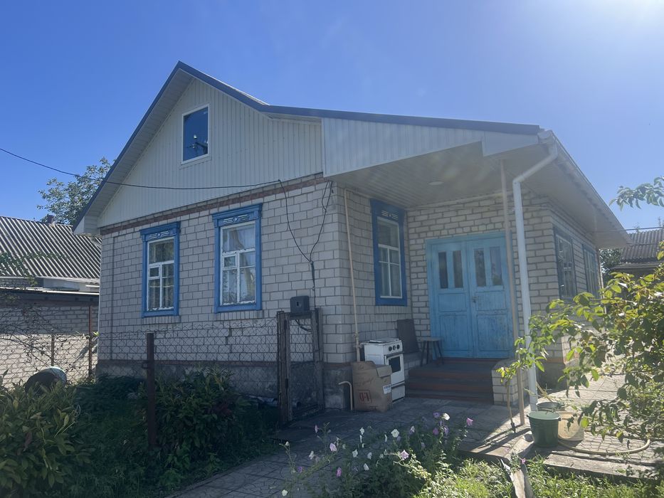 Продам ДОБРОТНИЙ будинок с. Садки  (  3 км  від  м. Кременчук)