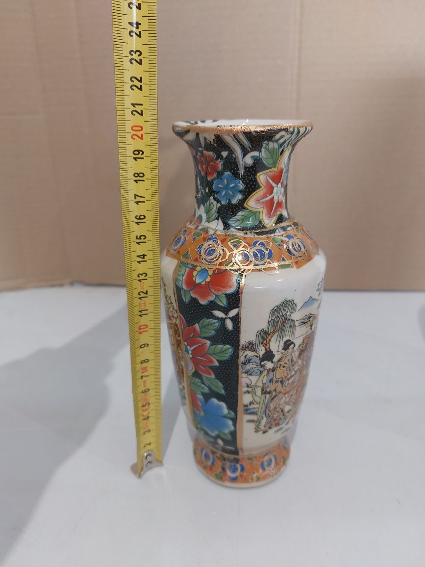 Japoński wazon ręcznie malowany