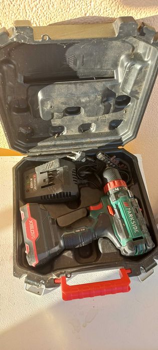 Ferramentas. FURADEIRA