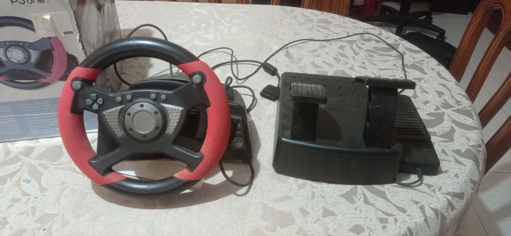 Volante racing wheel PlayStation one