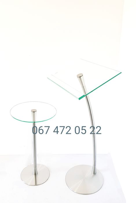 Столик стойка для напитков и кафедра для выступлений