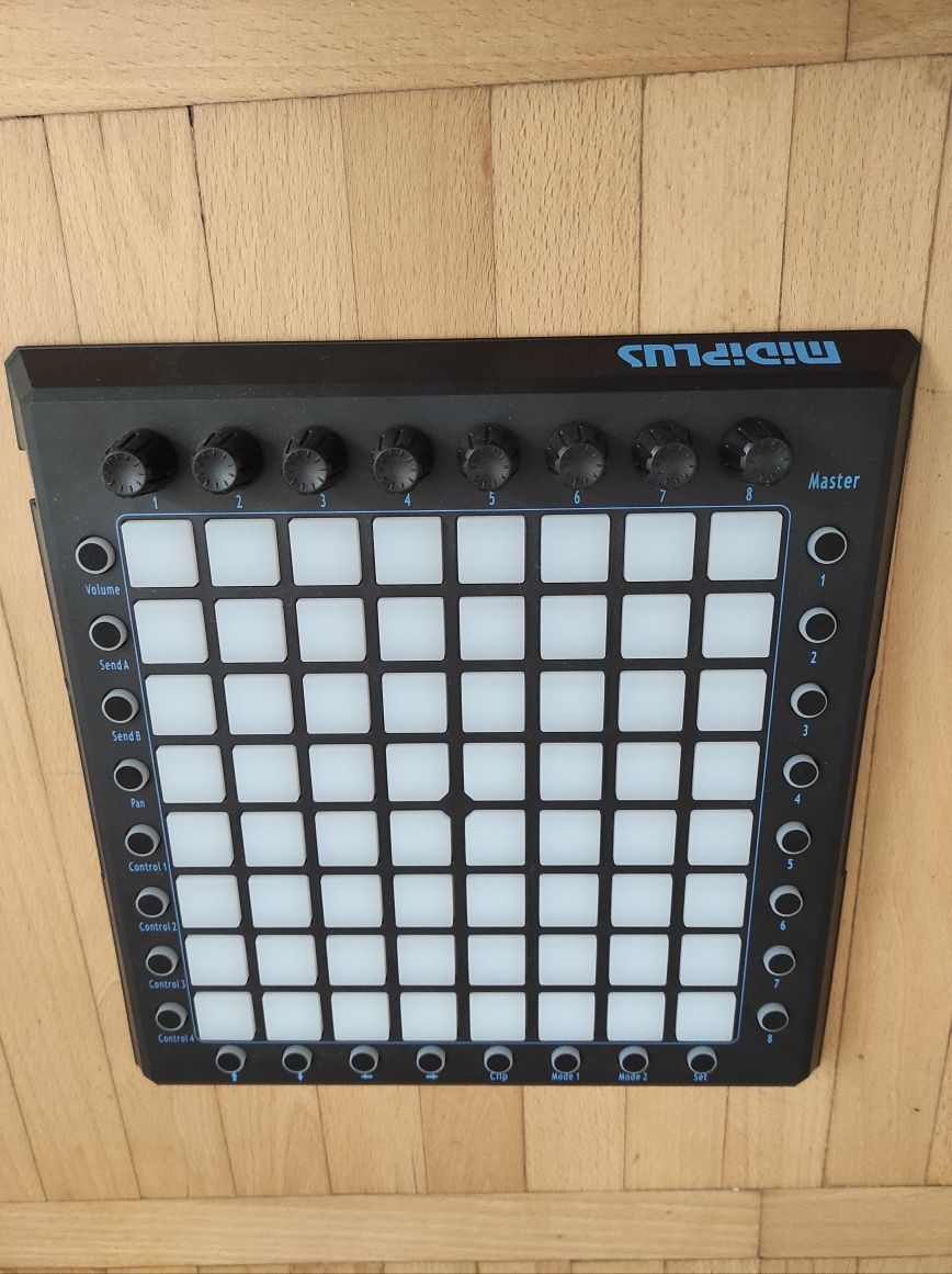 Midiplus Smardpad S + Cubase LE kontroler z 64 padami nowy na gwarancj