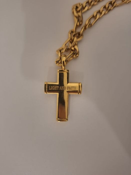 Crucifixo colar banhado ouro Art Gallery
