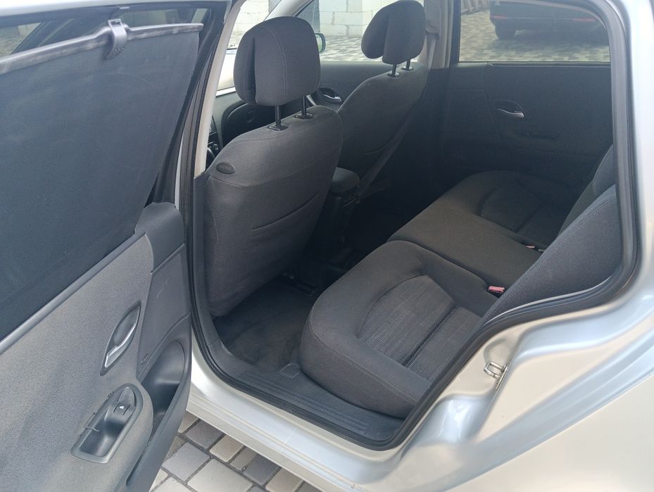 Renault Laguna 2 rest