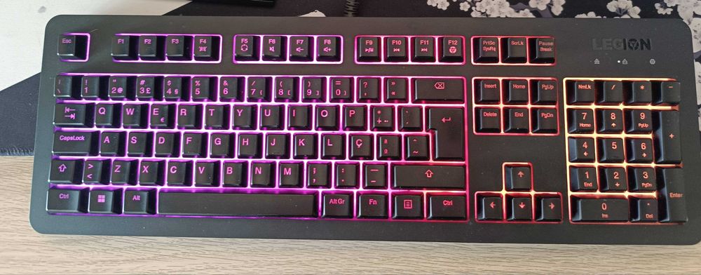 Teclado gaming Lenovo Legion K300 RGB