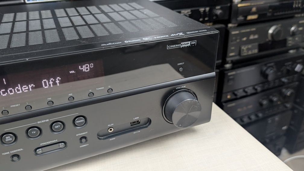 Yamaha RX-V581 Wysokiej jakość amplituner kina domowego z wi-fi .