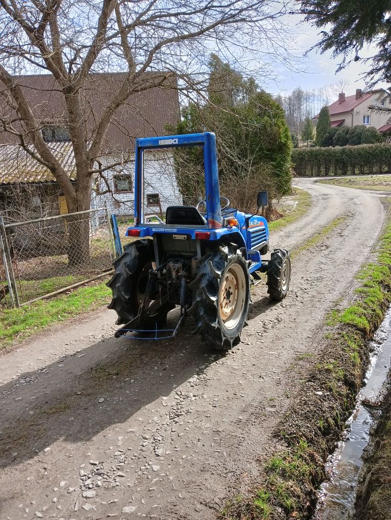 Traktor Iseki Sial 21 km 4x4 Kubota mitsubishi yanmar