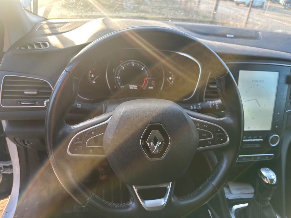 Megane 1.6dci 130koni biała perła wersja bose