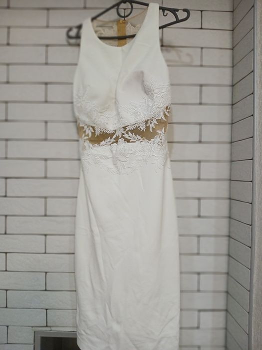 Продаю платье женское